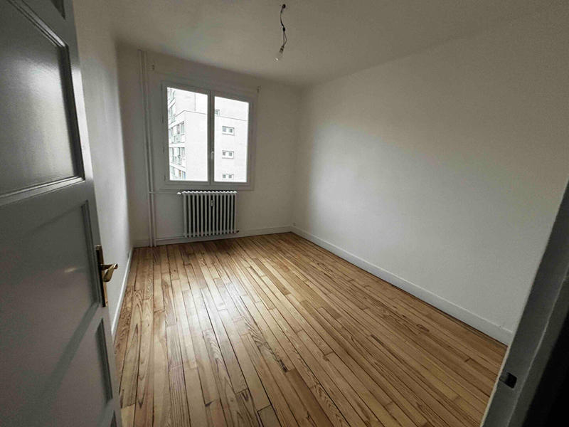 Appartement - 90 m² - 4 pièces