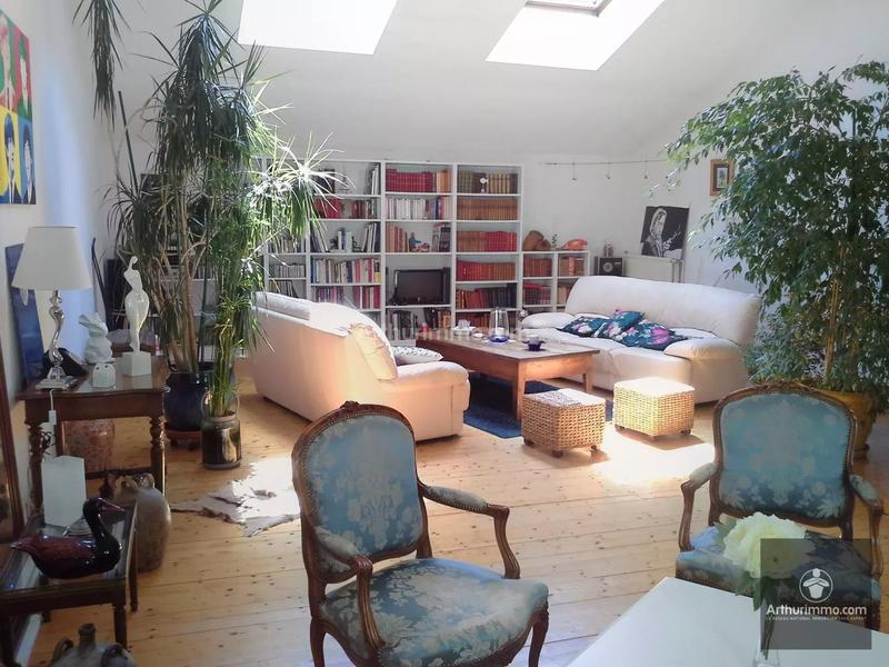 Appartement - 220 m² - 7 pièces