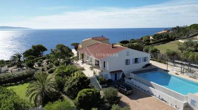 Villa - 189 m² - 6 pièces