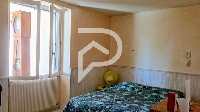 Maison - 235 m² - 9 pièces