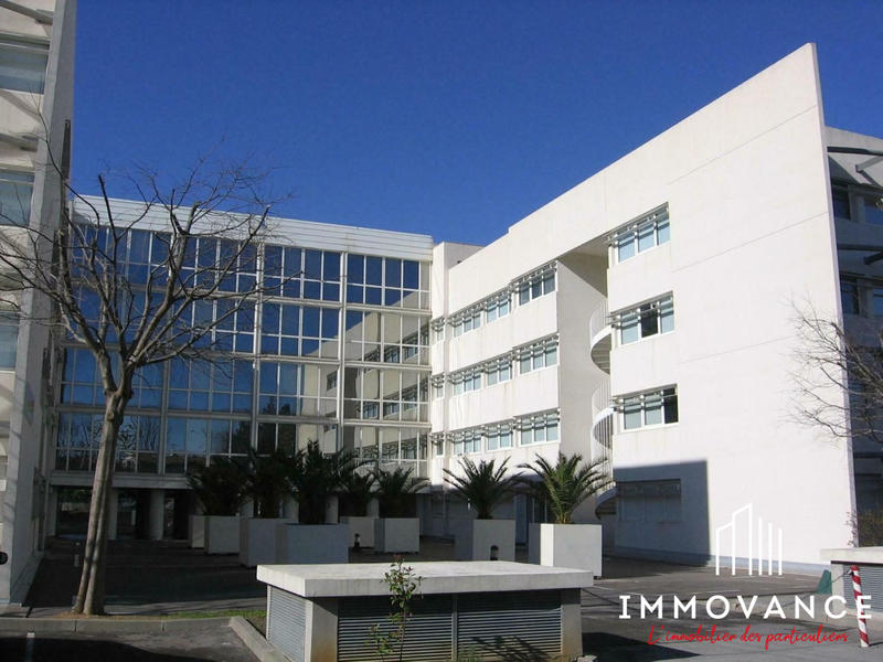 Parking / Garage - 12 m²