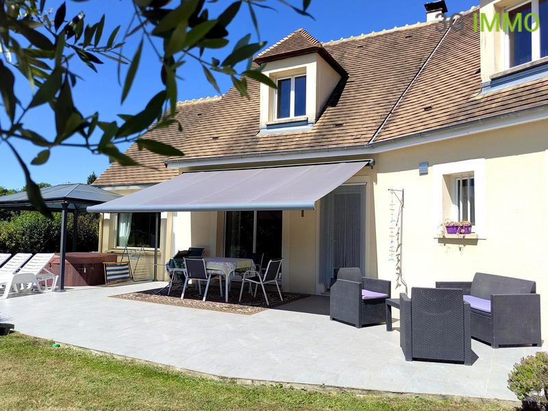 Maison traditionnelle - 160 m² - 7 pièces