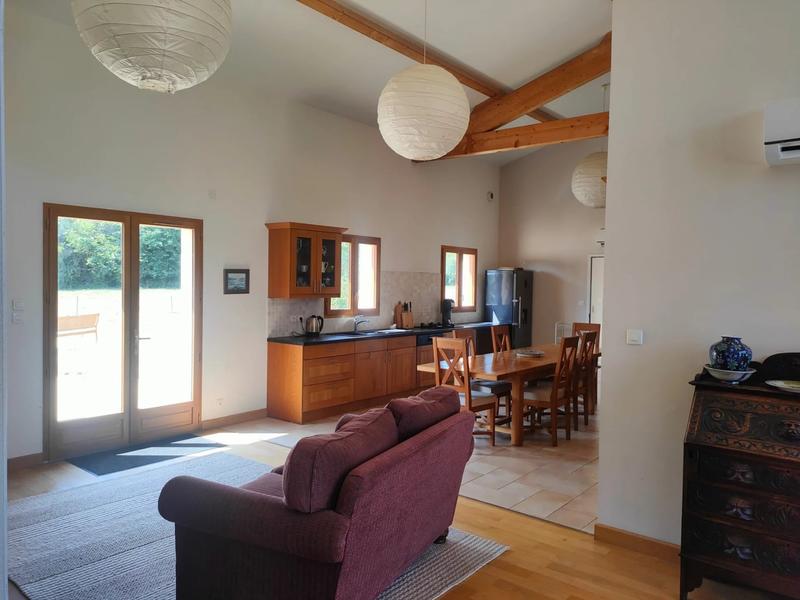 Maison - 243 m² - 9 pièces