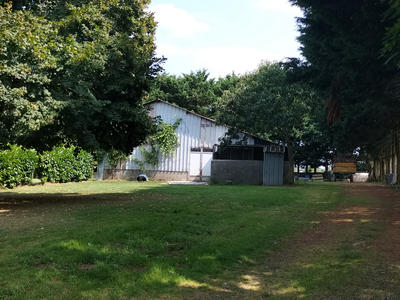 Maison - 300 m² - 12 pièces