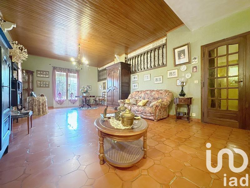 Maison - 236 m² - 7 pièces