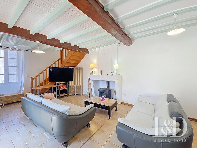 Maison - 376 m² - 15 pièces