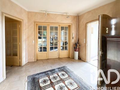 Maison - 225 m² - 8 pièces