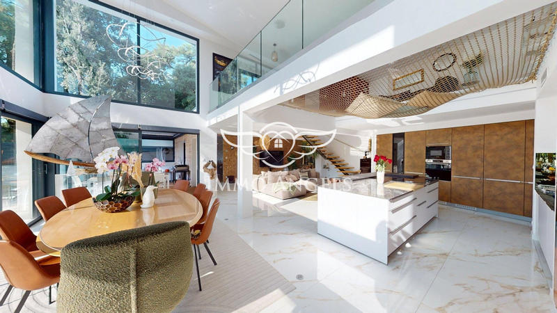 Villa - 207 m² - 5 pièces