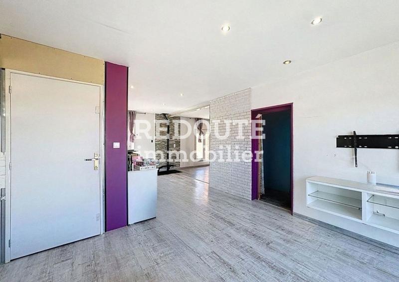 Maison - 228 m² - 8 pièces