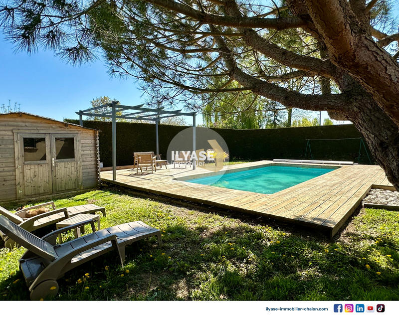 Maison - 110 m² - 4 pièces