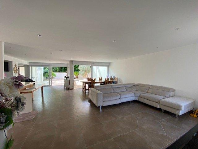 Maison - 180 m² - 5 pièces