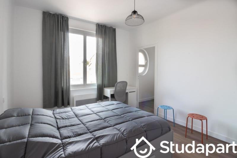 Chambre - 10 m² - 1 pièce