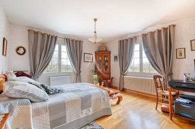 Maison - 170 m² - 5 pièces