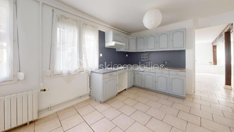 Maison - 150 m² - 10 pièces