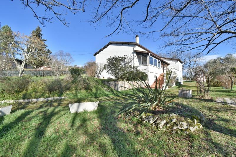 Maison - 206 m² - 4 pièces