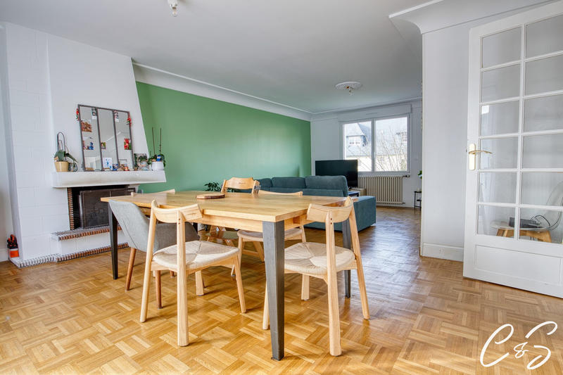 Maison - 142 m² - 5 pièces