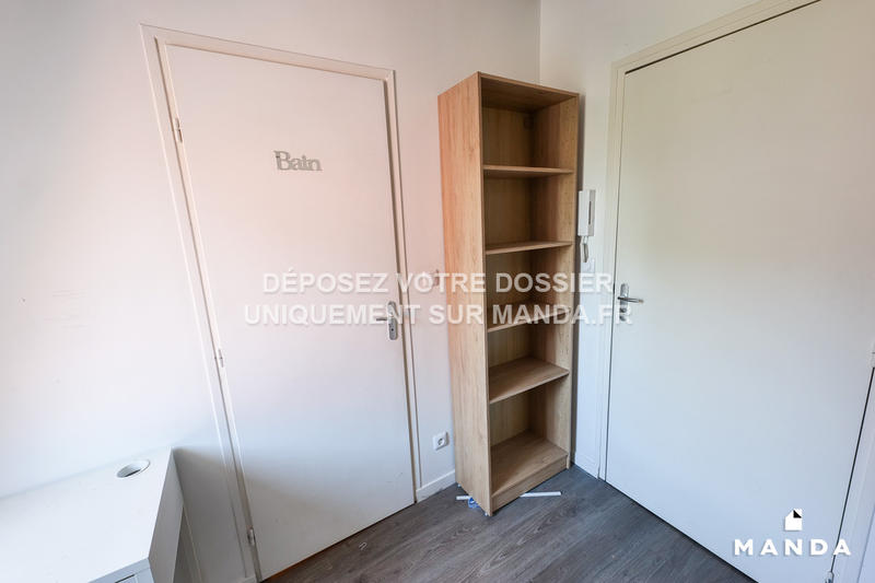 Chambre - 9 m² - 6 pièces