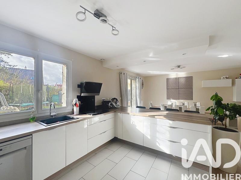 Maison - 104 m² - 6 pièces