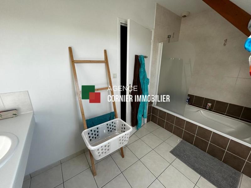 Maison - 104 m² - 4 pièces