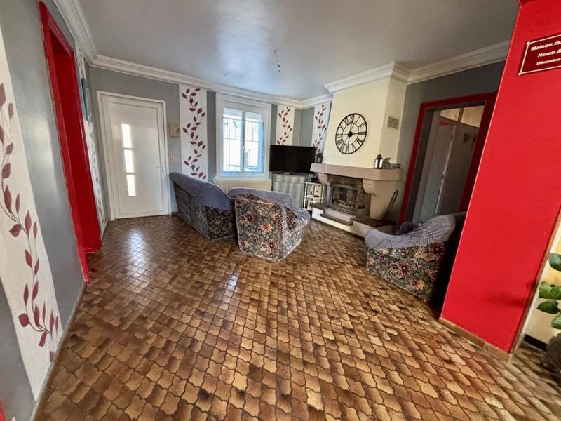 Maison - 214 m² - 12 pièces