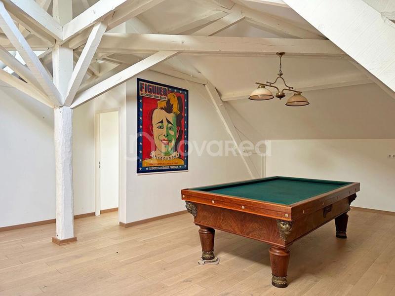 Maison - 644 m² - 17 pièces