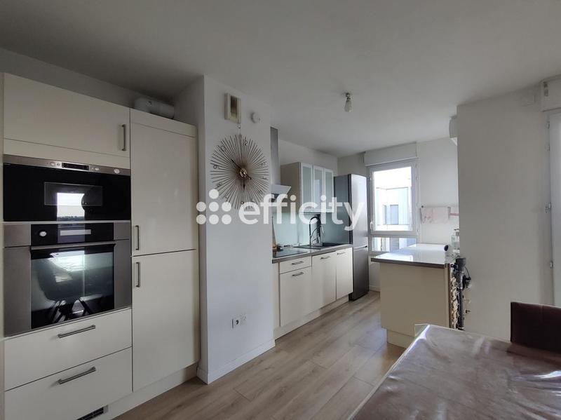 Appartement - 75 m² - 3 pièces