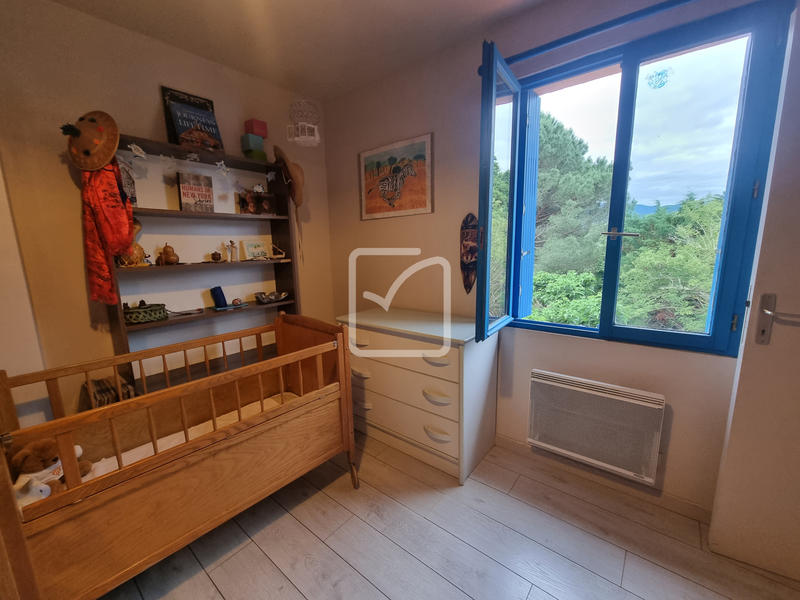 Propriété - 215 m² - 9 pièces