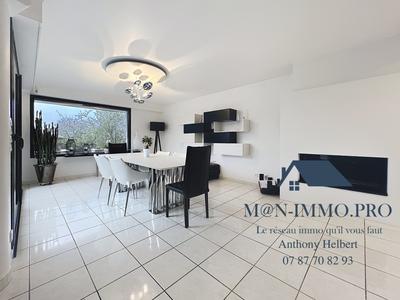 Maison contemporaine - 207 m² - 7 pièces