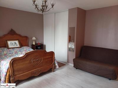 Maison traditionnelle - 148 m² - 7 pièces