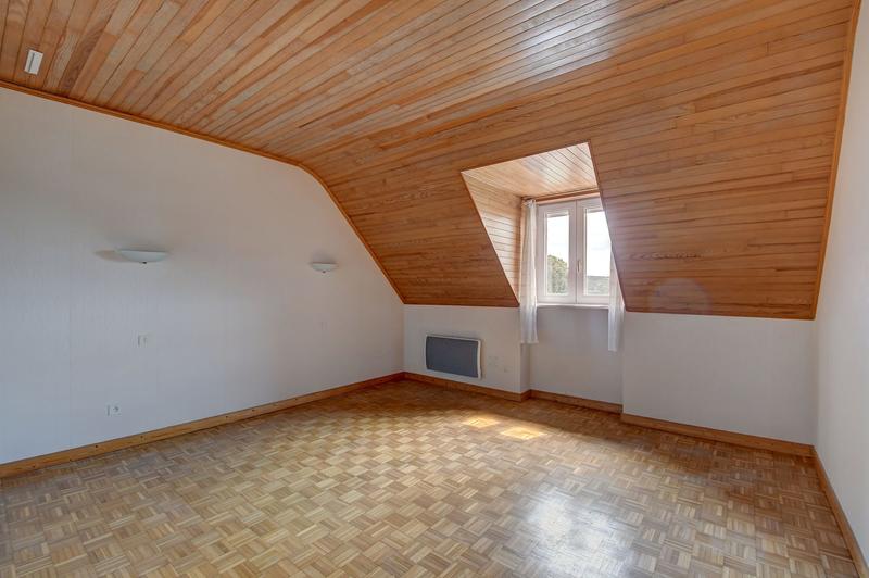 Maison - 180 m² - 6 pièces