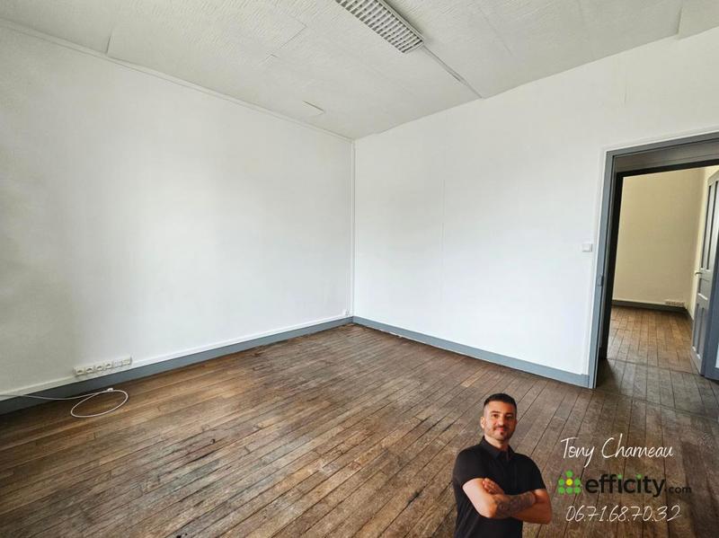 Bureau - 123 m² - 8 pièces