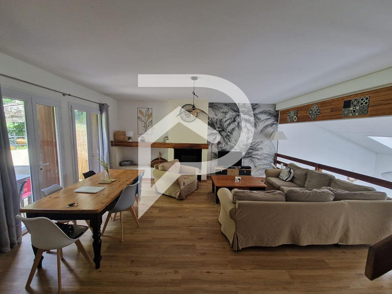 Maison - 152 m² - 6 pièces