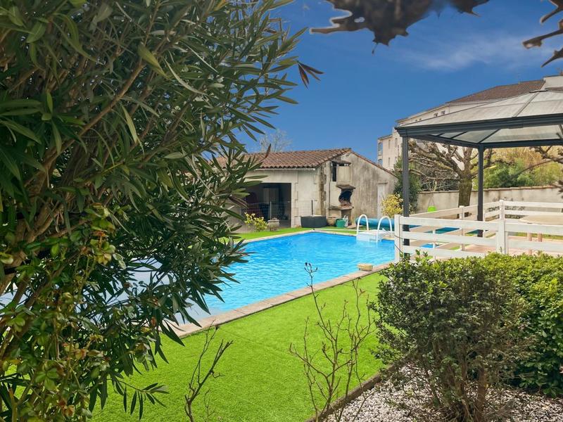 Maison de ville - 161 m² - 5 pièces