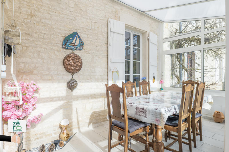 Maison - 200 m² - 6 pièces