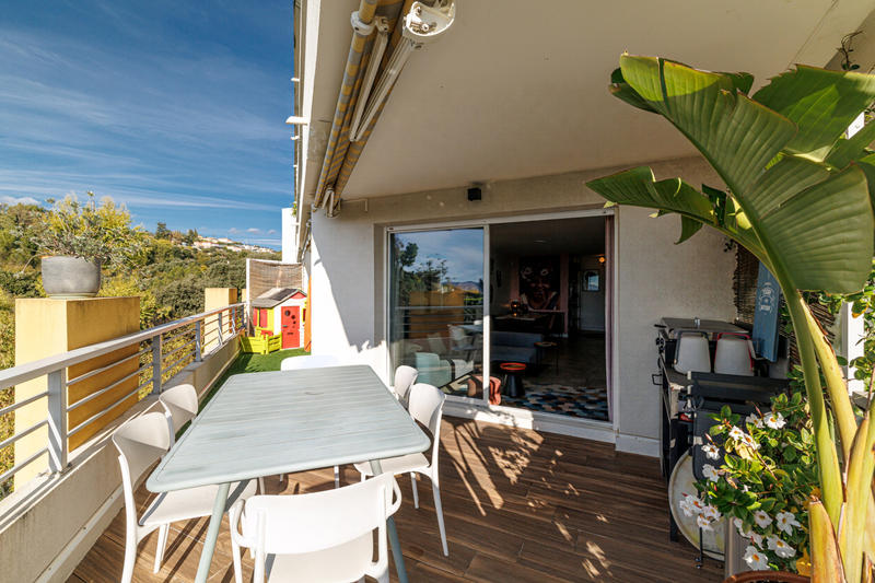 Appartement - 96 m² - 4 pièces