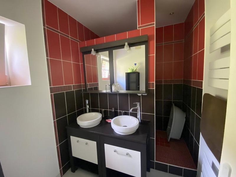 Maison - 213 m² - 8 pièces