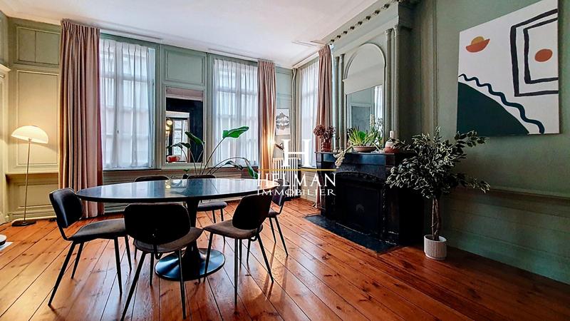 Maison - 226 m² - 7 pièces