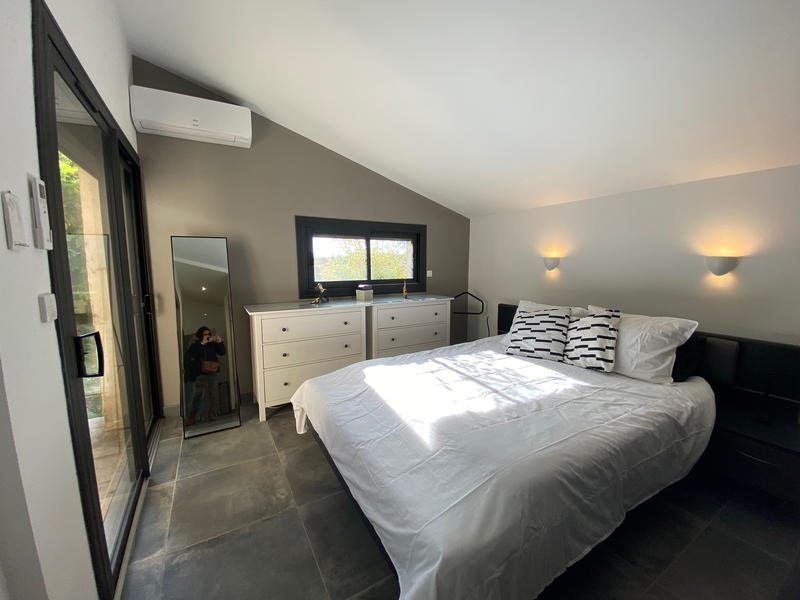 Maison - 202 m² - 7 pièces