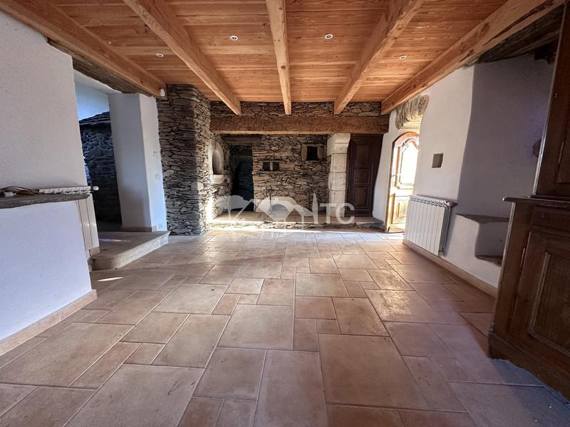 Corps de ferme - 329 m² - 16 pièces