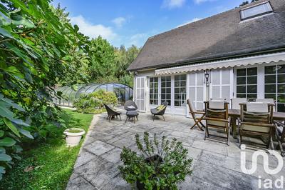 Maison - 250 m² - 10 pièces