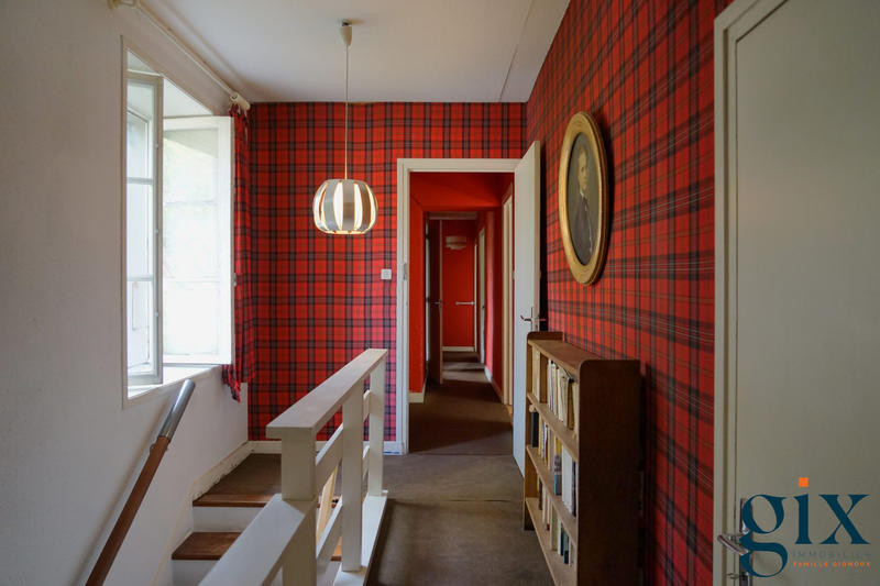 Maison - 179 m² - 7 pièces