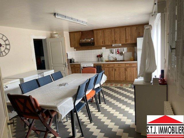 Maison - 177 m² - 7 pièces