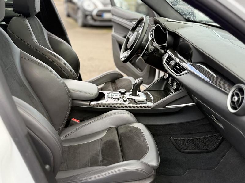 Alfa Romeo Stelvio 210 Q4 ti véloce toit ouvrant