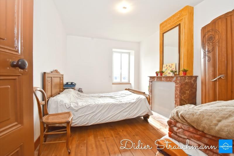 Maison - 234 m² - 7 pièces