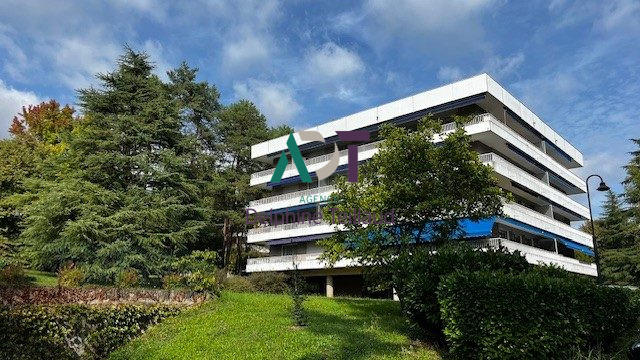 Appartement - 141 m² - 4 pièces