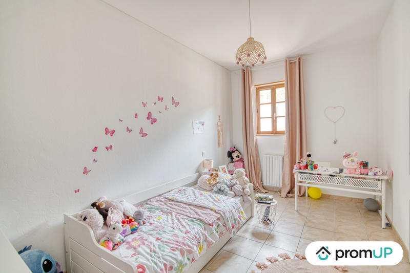 Maison traditionnelle - 340 m² - 16 pièces