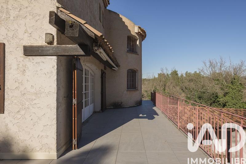 Maison - 226 m² - 8 pièces