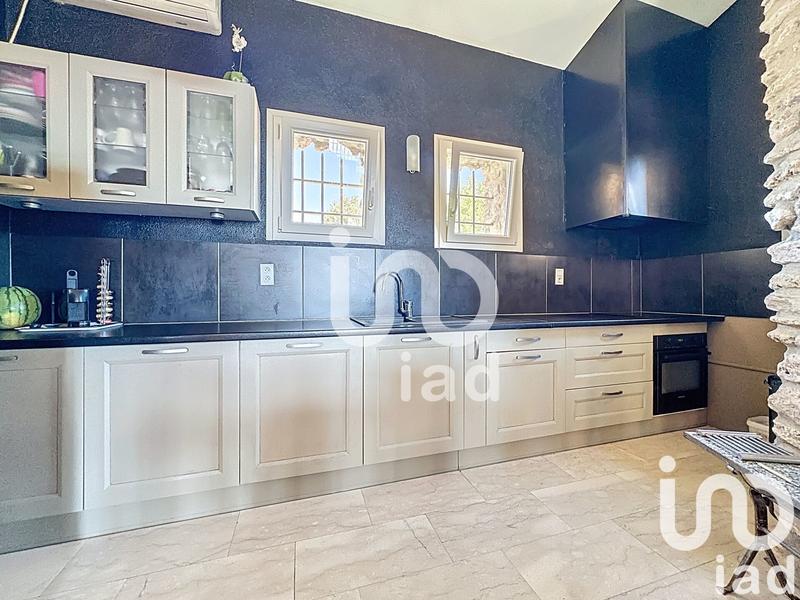 Maison - 445 m² - 19 pièces