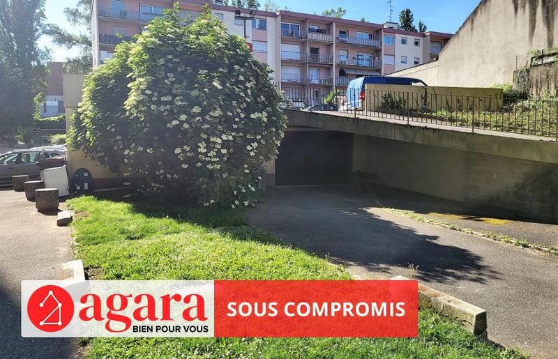 Parking / Garage - 10 m²