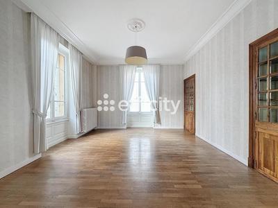 Maison bourgeoise - 278 m² - 10 pièces